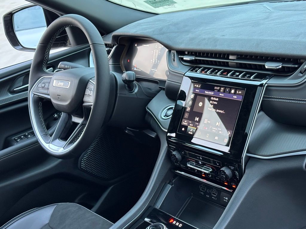 2025 Jeep Grand Cherokee Altitude X photo 24