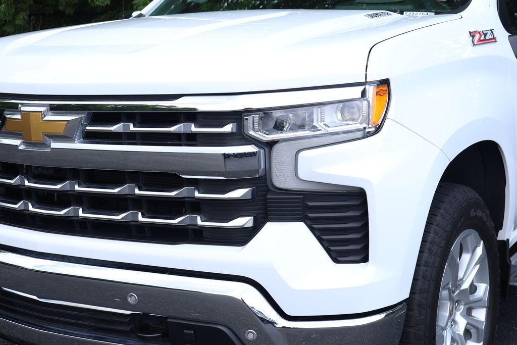 2024 Chevrolet Silverado 1500 LTZ photo 3