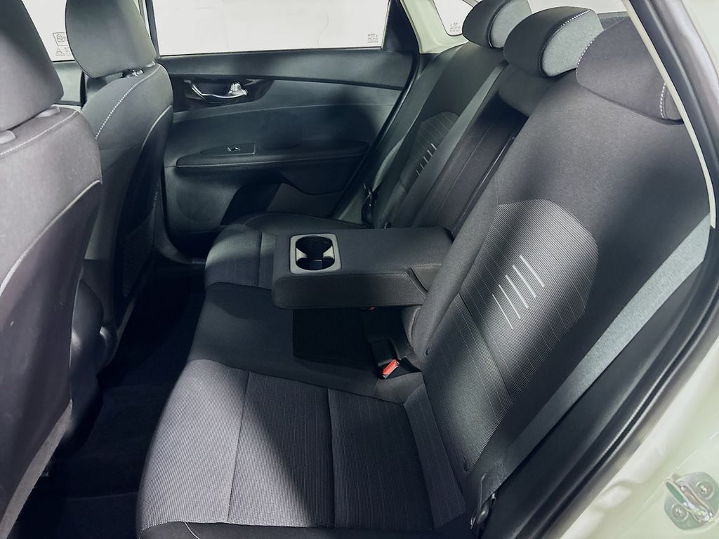 2019 Kia Forte S photo 19