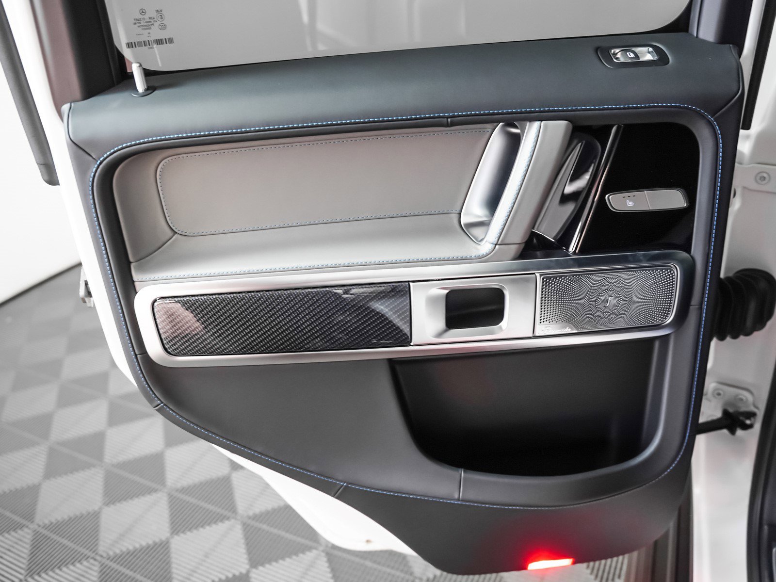 2025 Mercedes Benz G photo 18