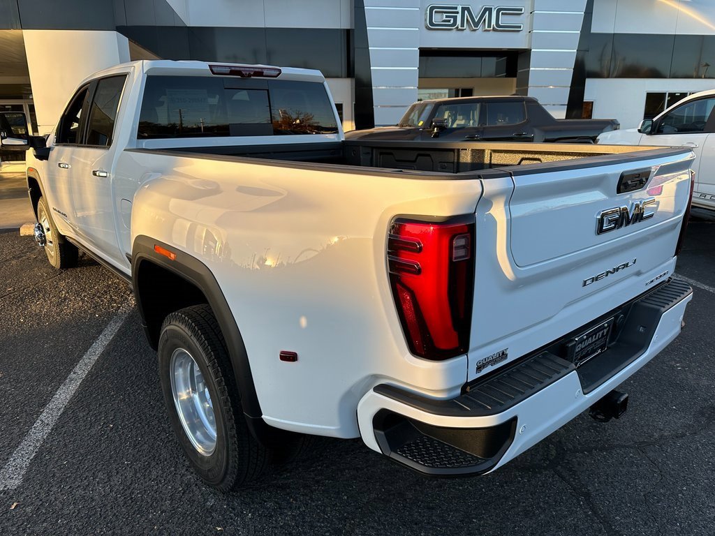 2026 Gmc Sierra 3500 HD Denali Ultimate photo 4