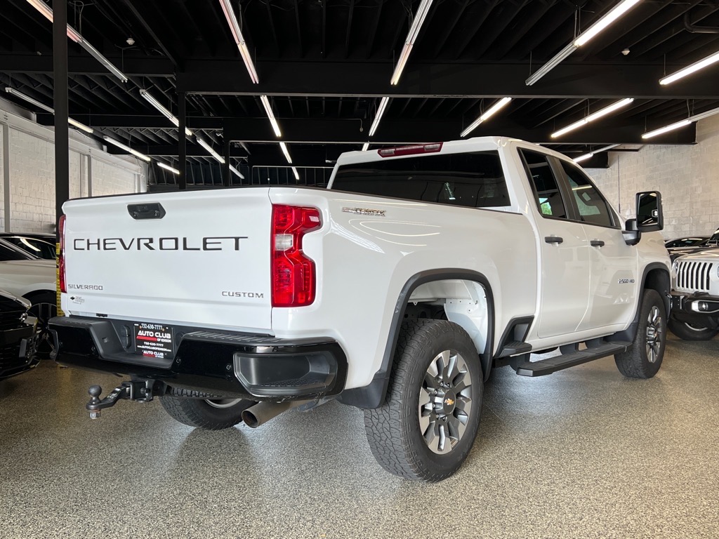 2024 Chevrolet Silverado 2500HD Custom photo 5