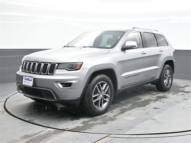 2017 Jeep Grand Cherokee Limited's photo