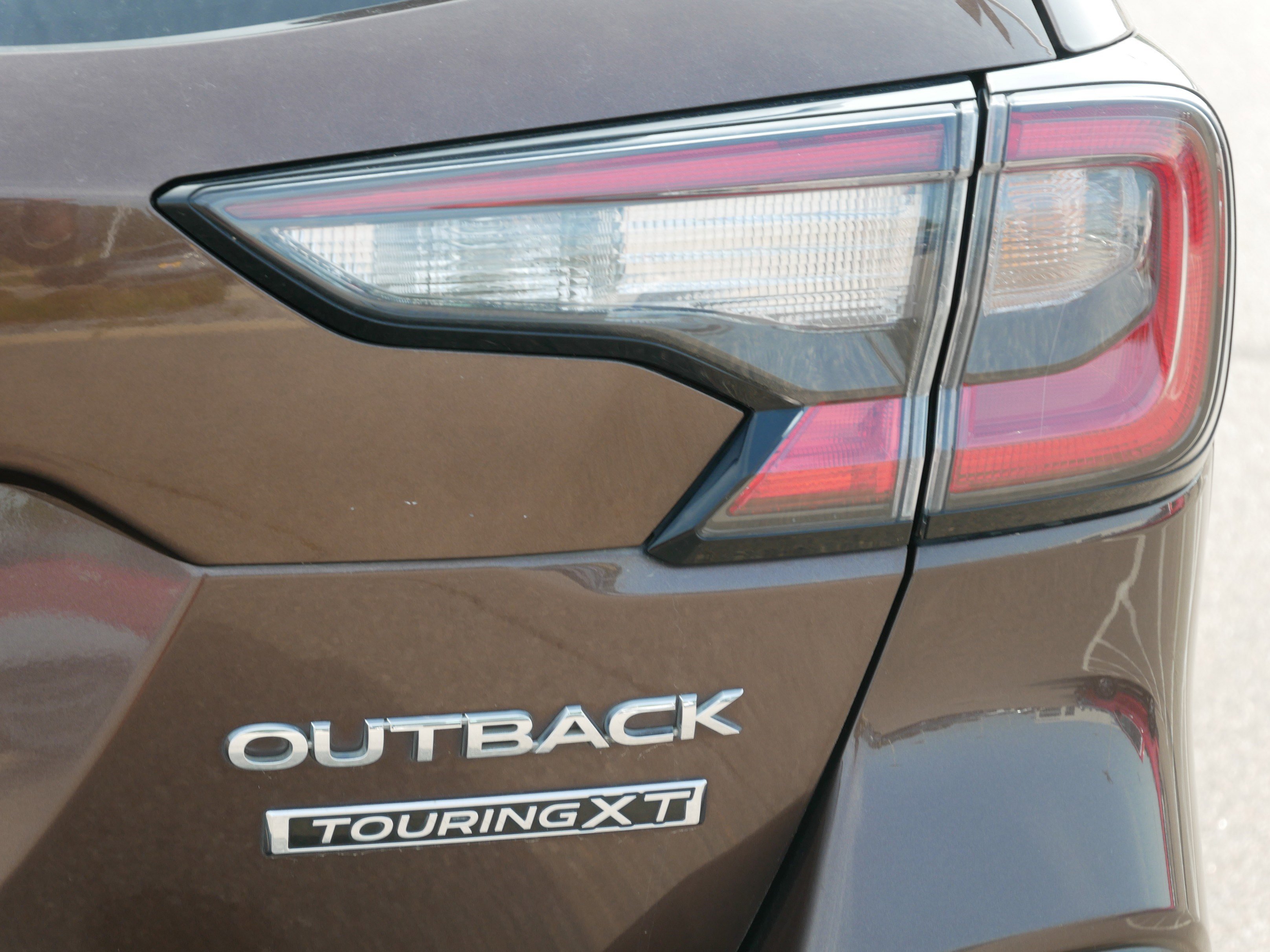 2020 Subaru Outback Touring photo 17