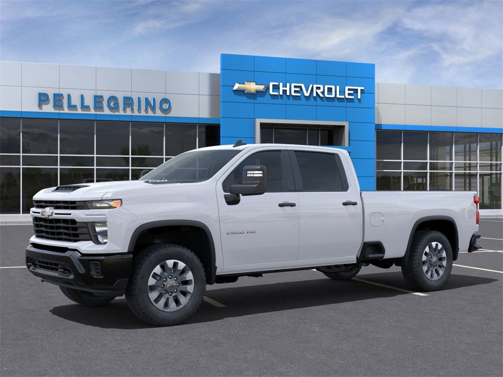 2025 Chevrolet Silverado 2500HD Custom photo 2