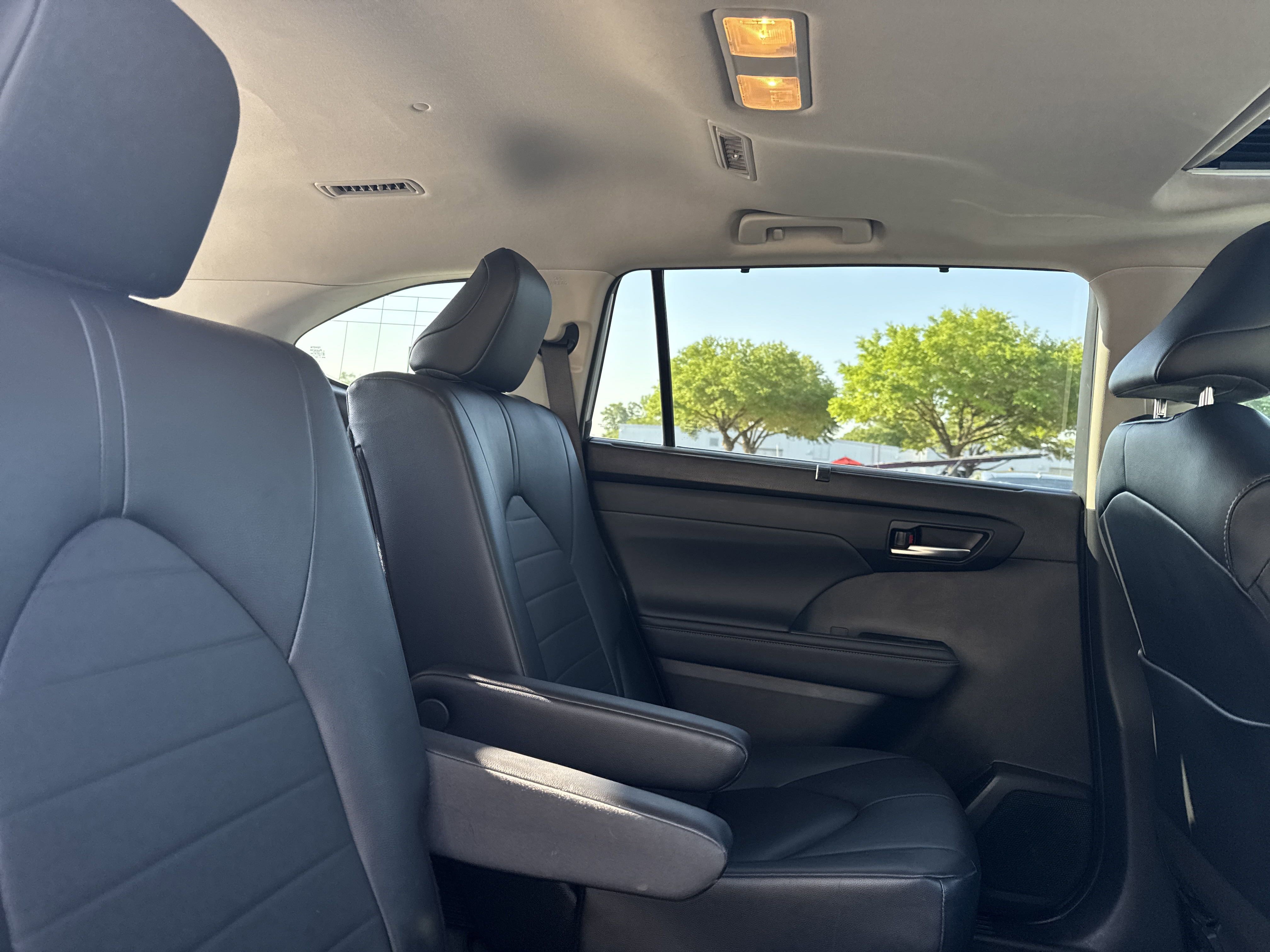 2024 Toyota Highlander XLE photo 23