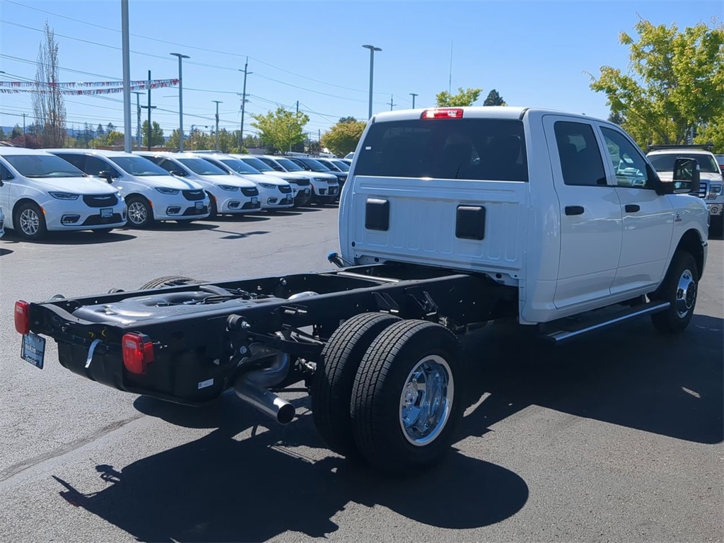 2024 Ram 3500 Tradesman photo 5