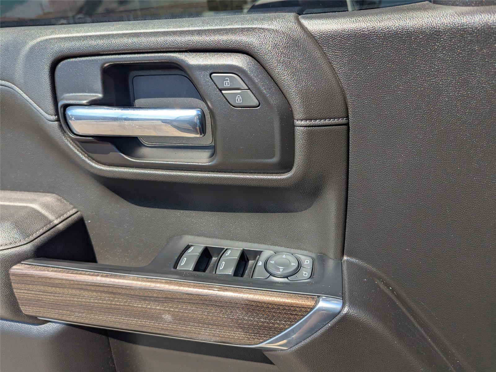 2022 Chevrolet Silverado 1500 RST photo 20