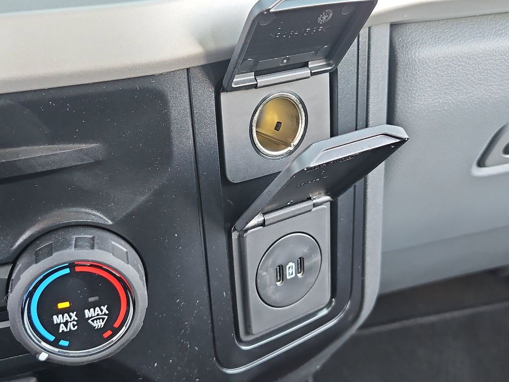 2025 Ford F-350 photo 44