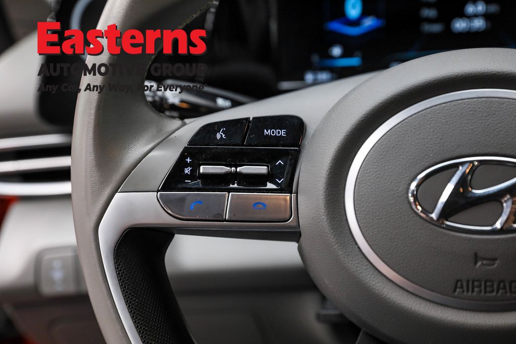 2022 Hyundai Elantra SEL Convenience photo 14