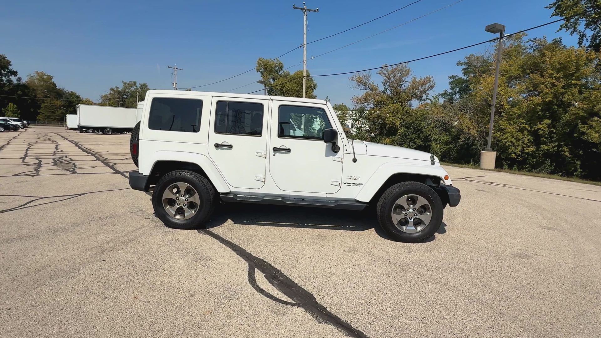 2017 Jeep Wrangler Unlimited Sahara photo 27