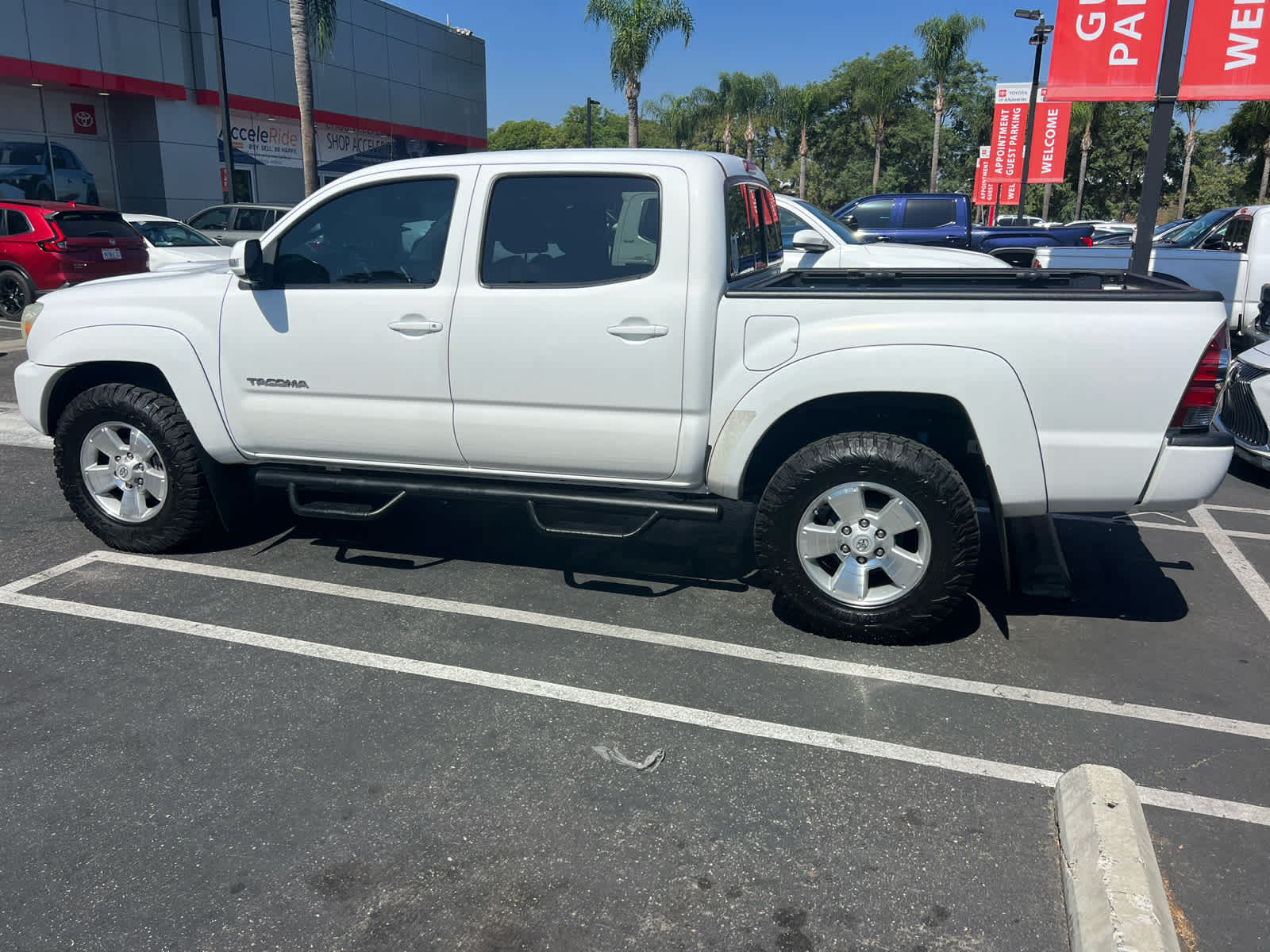 2013 Toyota Tacoma PreRunner photo 2