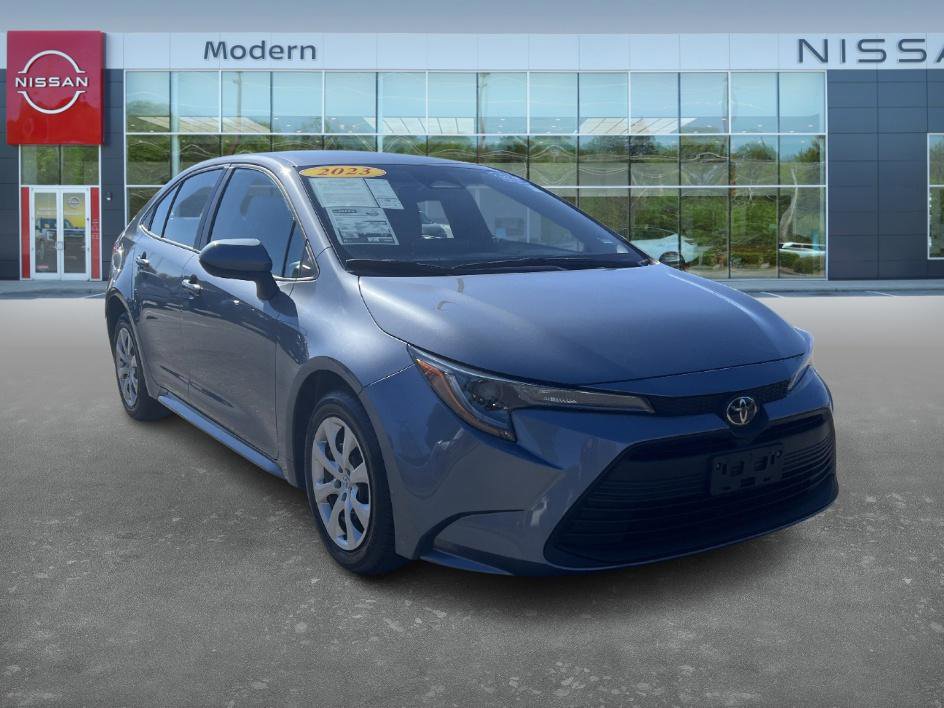 2023 Toyota Corolla LE photo 3
