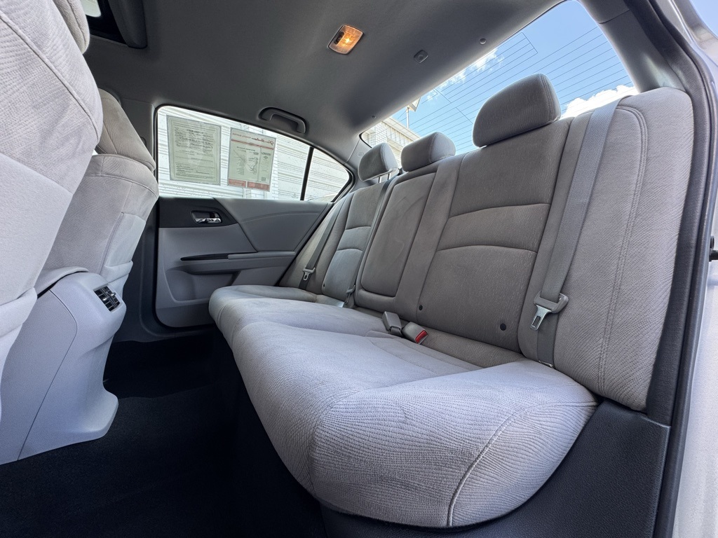 2015 Honda Accord EX photo 13