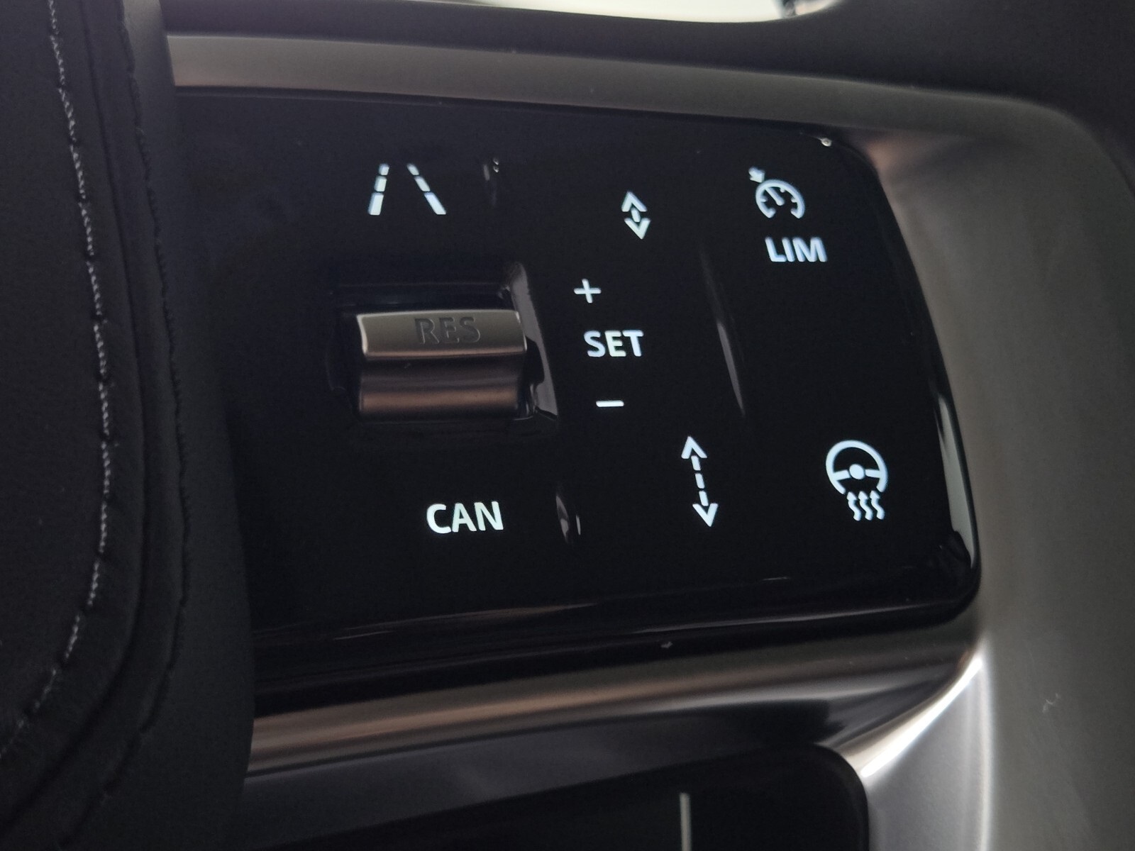 2025 Land Rover Range Rover SE photo 22