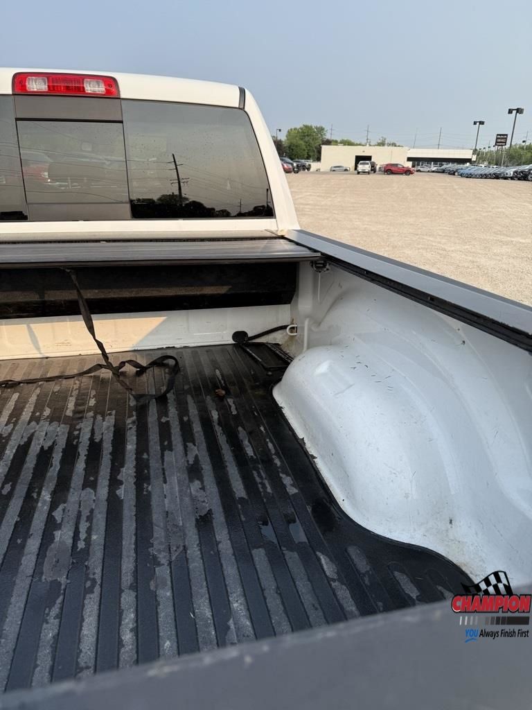 2019 Ram 1500 Classic SLT photo 19