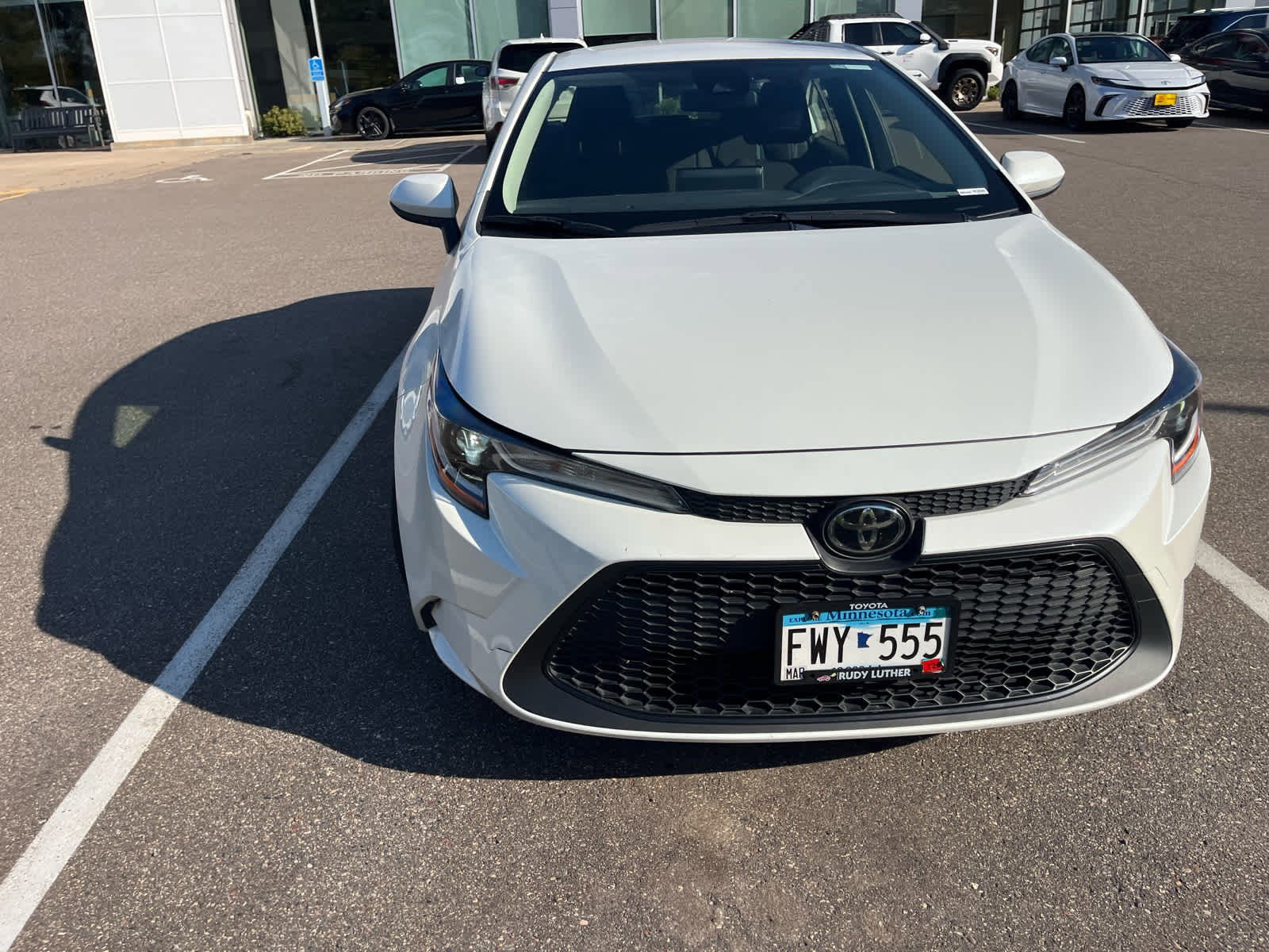 2021 Toyota Corolla LE photo 2