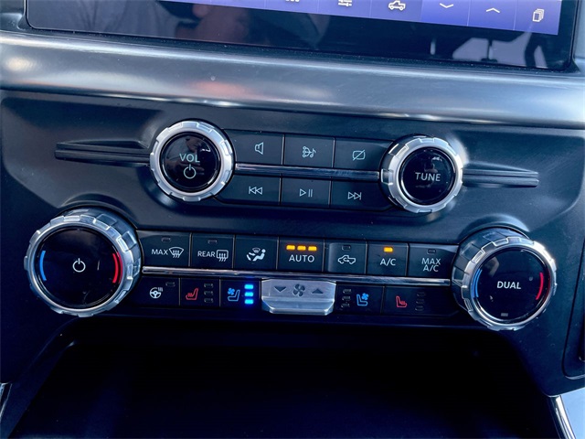 2023 Ford F-150 Lariat photo 9
