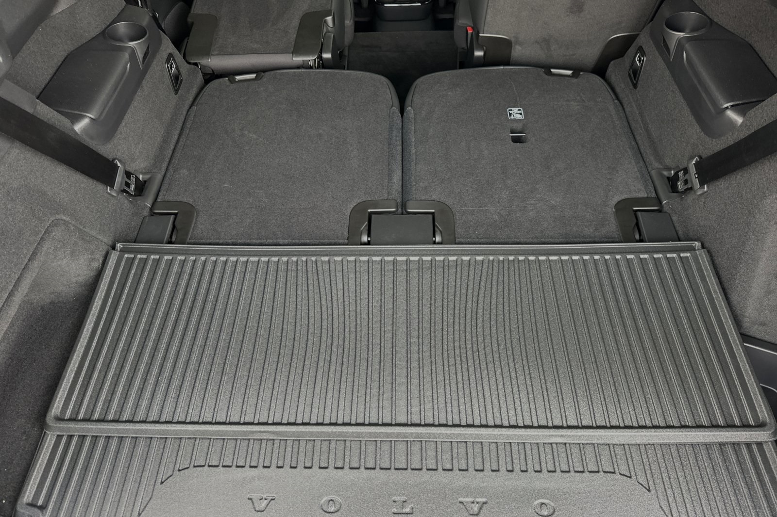2025 Volvo XC90 Plus photo 15