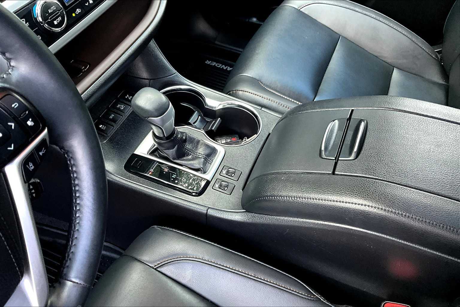 2019 Toyota Highlander XLE photo 15