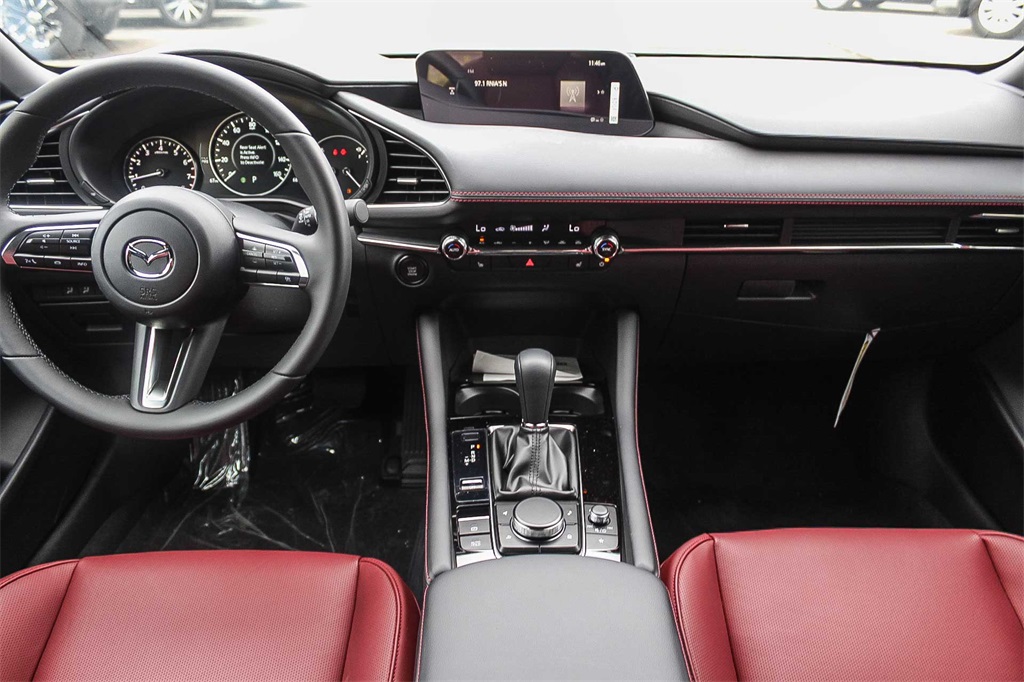 2025 Mazda Mazda3 2.5 s Carbon photo 11