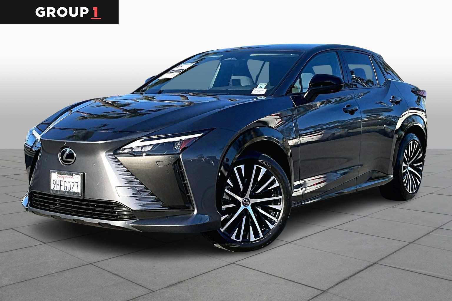 2023 Lexus RZ Luxury's photo