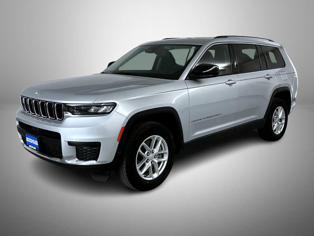 2022 Jeep Grand Cherokee L Laredo's photo