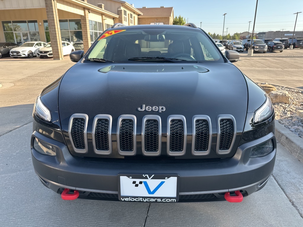 2017 Jeep Cherokee Trailhawk photo 2