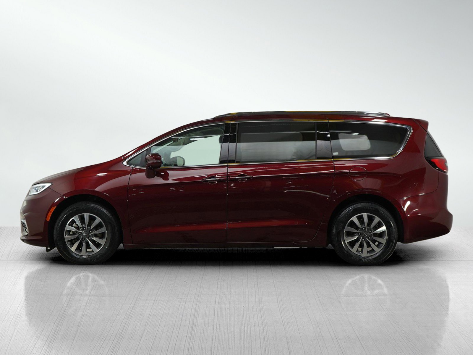 Used 2021 Chrysler Pacifica Touring L with VIN 2C4RC1BG0MR510245 for sale in Hopkins, Minnesota