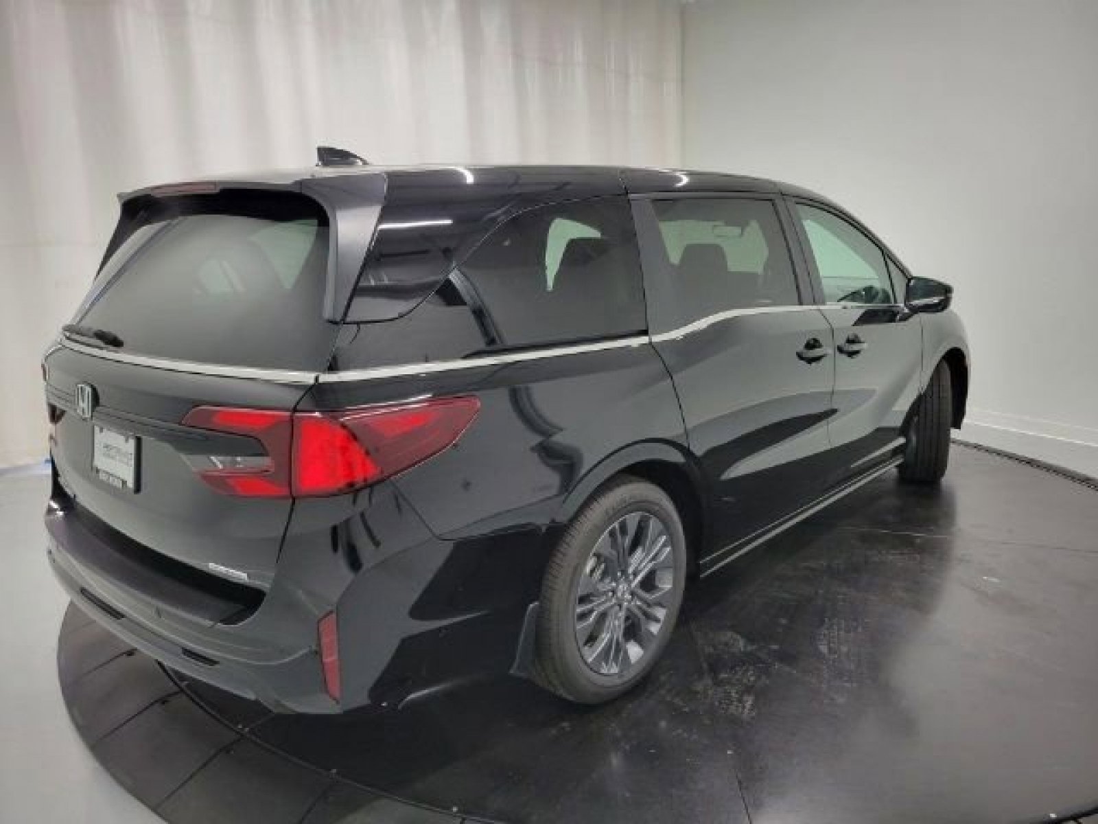 2026 Honda Odyssey Touring photo 26