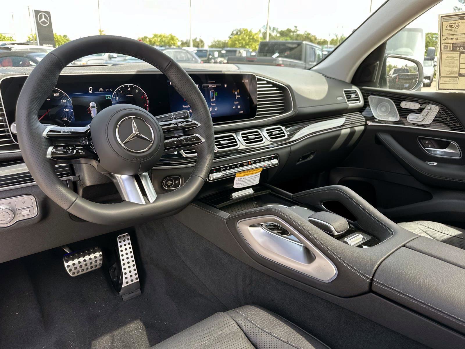 2026 Mercedes Benz GLS 450 4MATIC photo 16