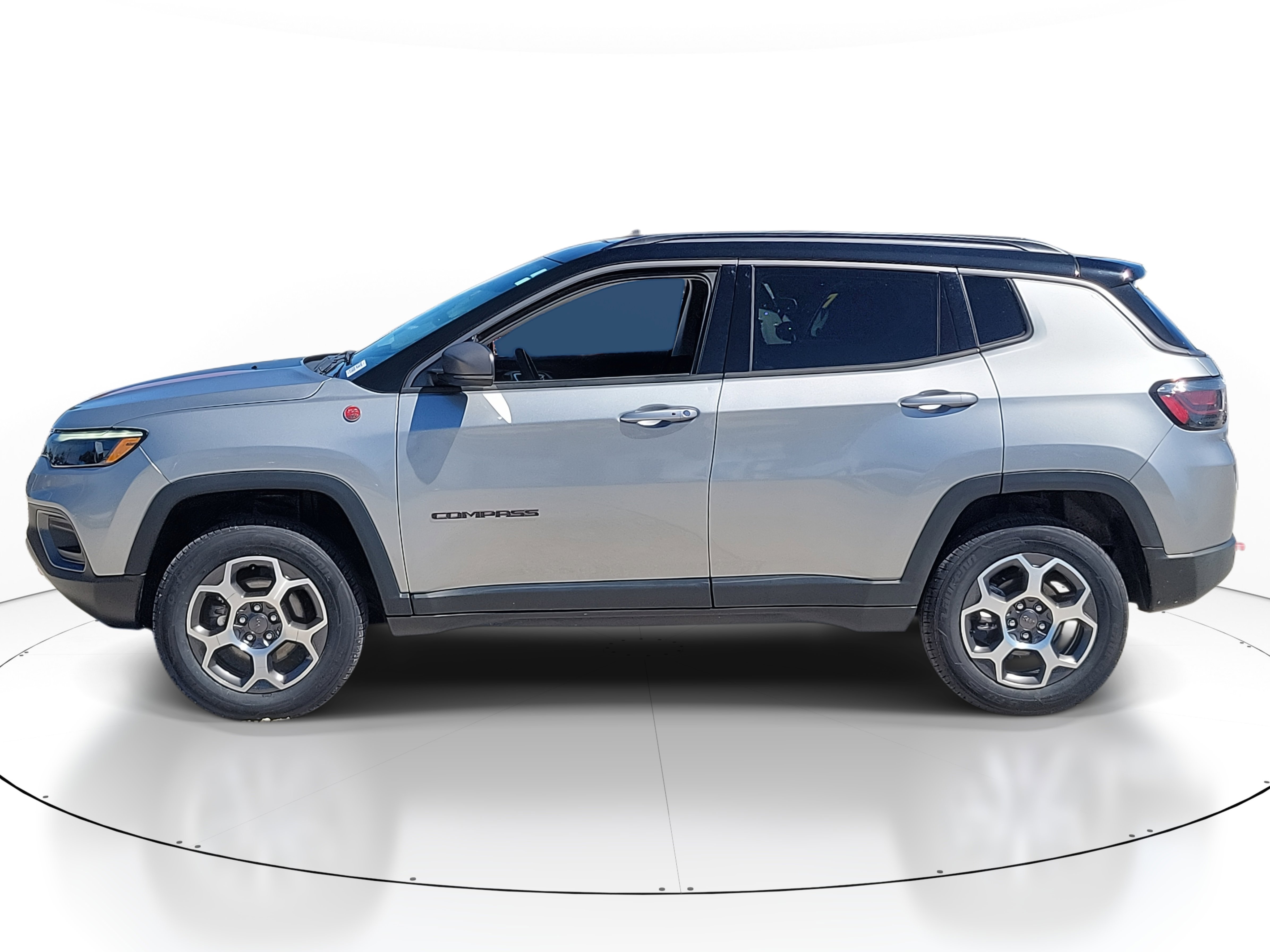 2022 Jeep Compass Trailhawk photo 3
