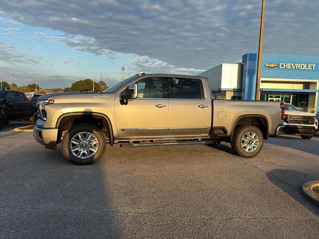 2025 Chevrolet Silverado 2500HD High Country photo 4