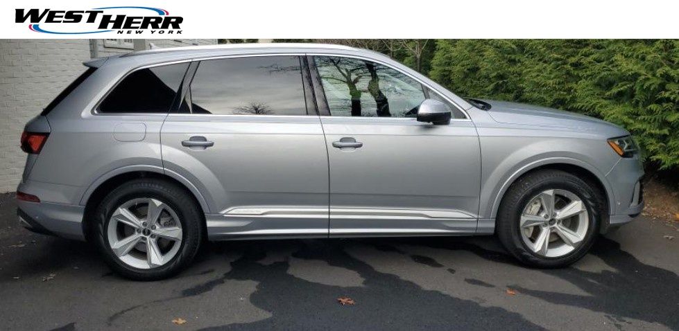 2022 Audi Q7 Premium's photo