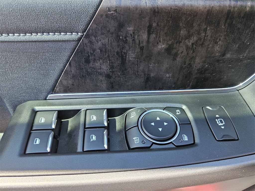2025 Ford F-250 Lariat photo 10