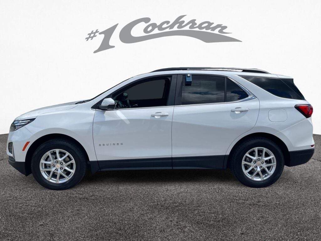 2022 Chevrolet Equinox LT photo 3