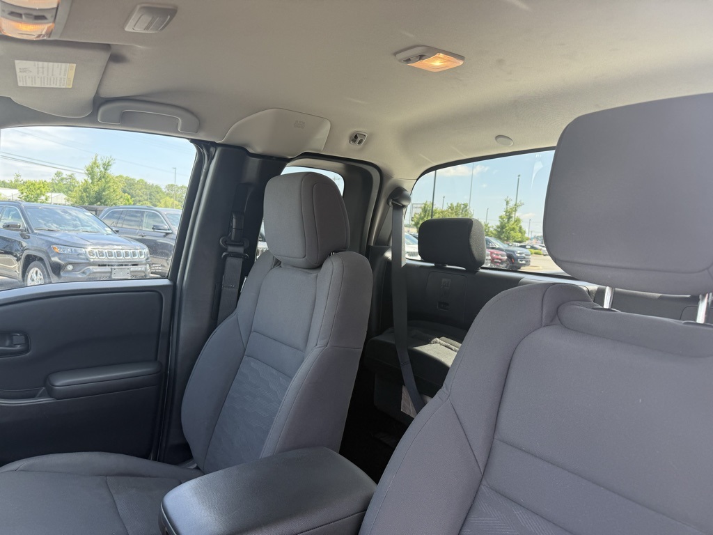 2023 Nissan Frontier S photo 12