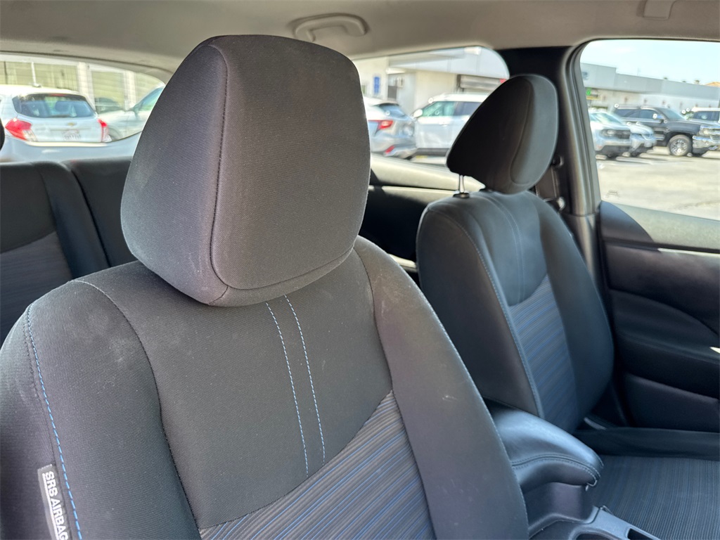 2019 Nissan Leaf SV photo 13