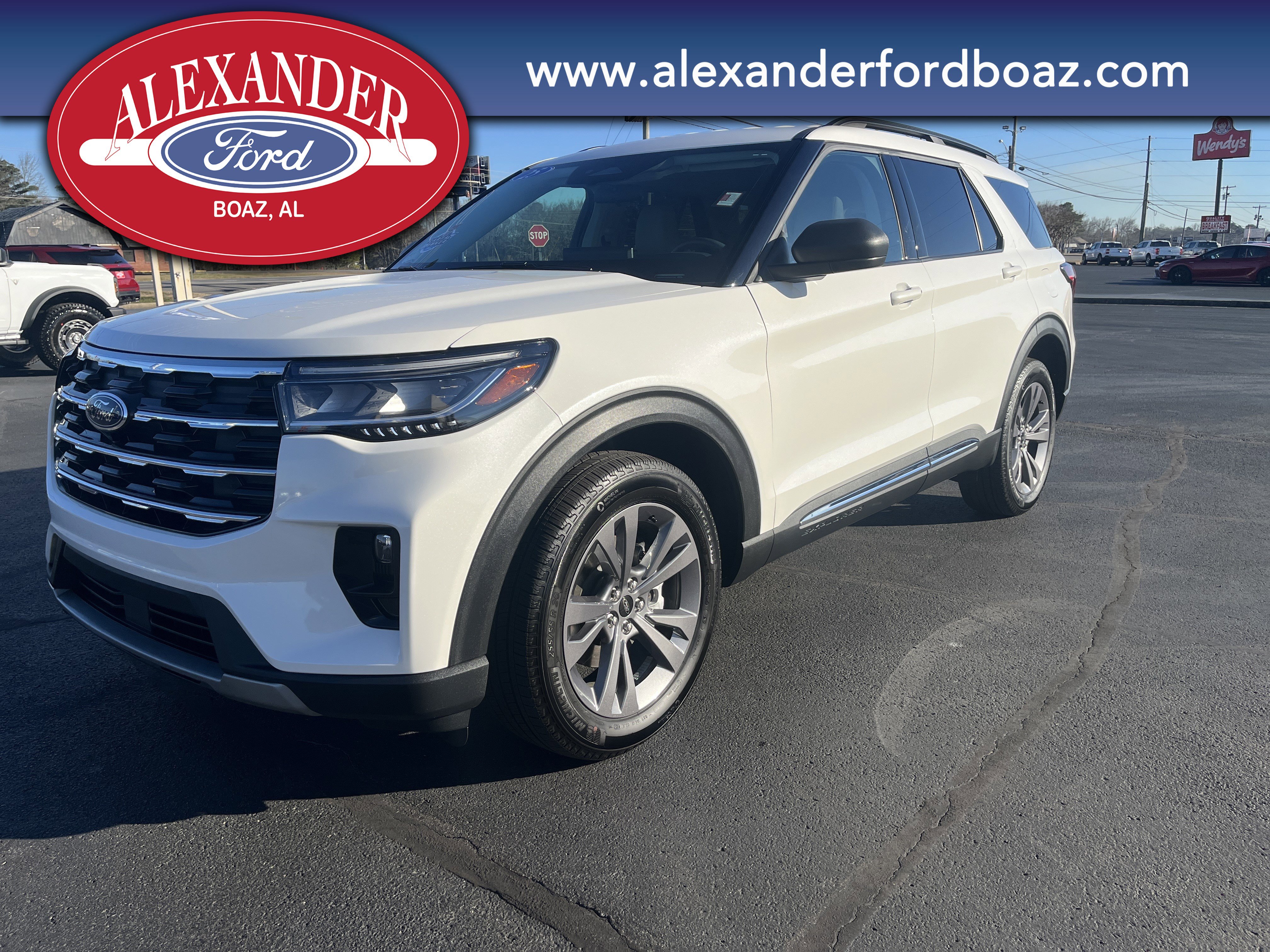 2025 Ford Explorer Active's photo