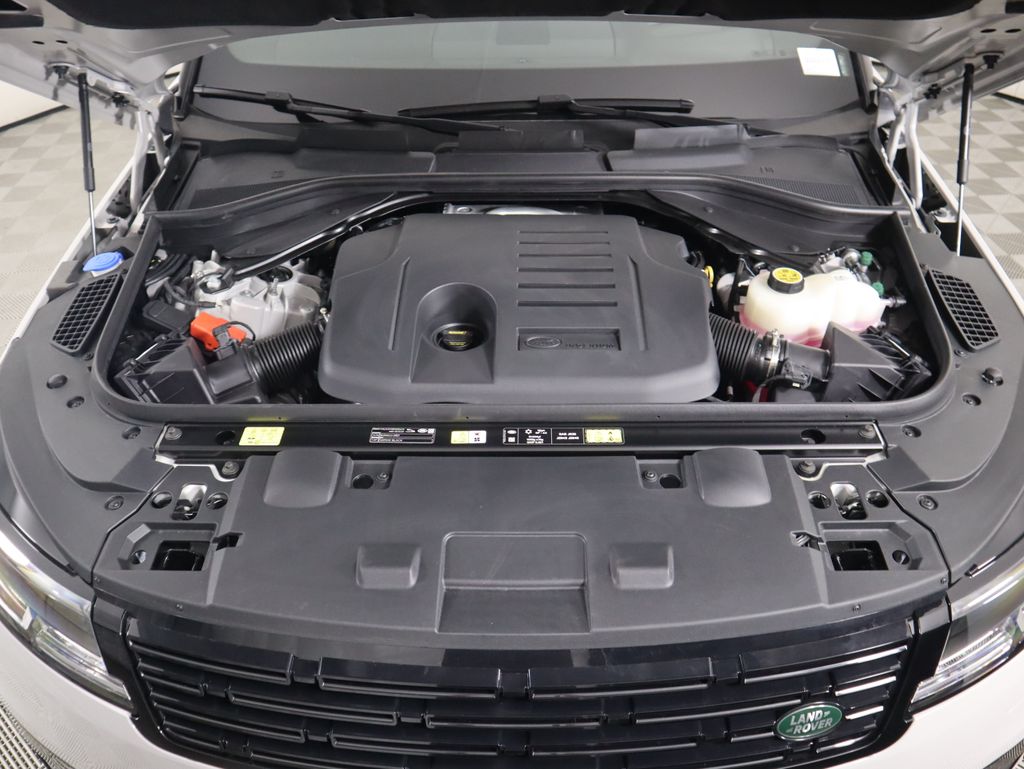 2025 Land Rover Range Rover Sport SE photo 27