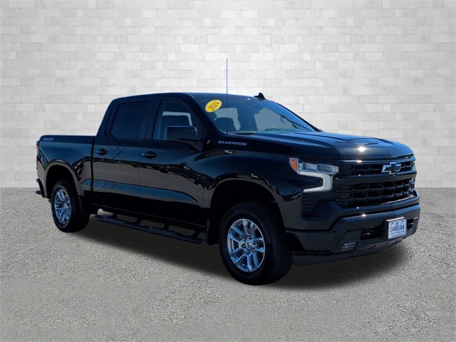 2024 Chevrolet Silverado 1500 RST photo 2