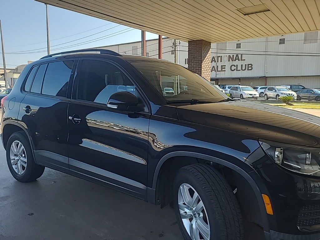 2017 Volkswagen Tiguan S photo 5