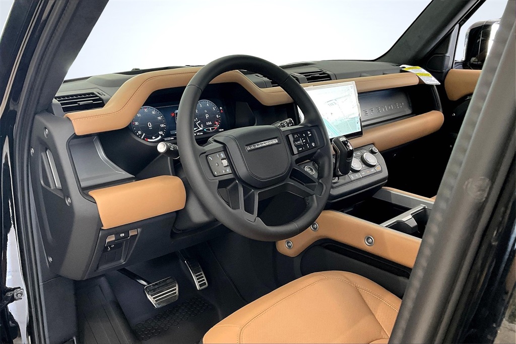 2025 Land Rover Defender 110 X photo 6