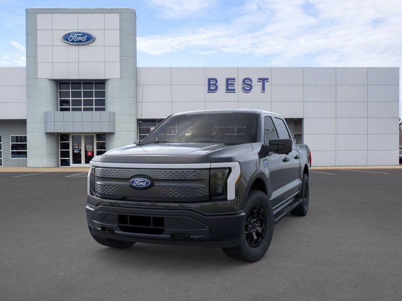 2025 Ford F-150 Lightning XLT photo 2