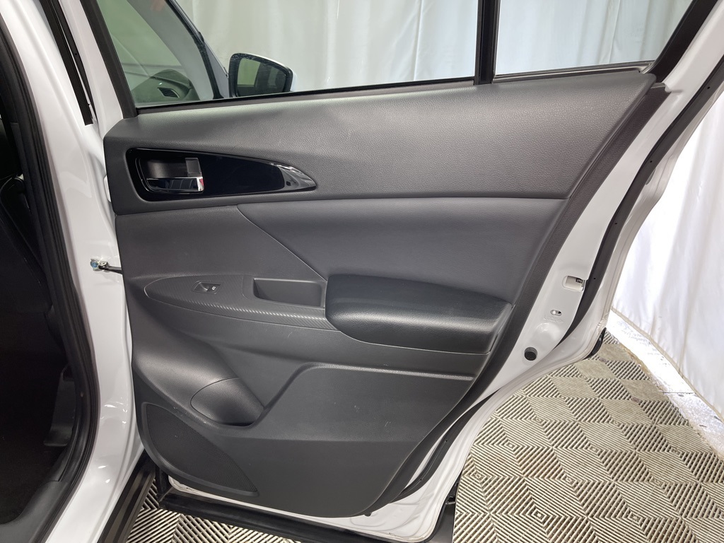 2023 Mitsubishi Outlander SE photo 27