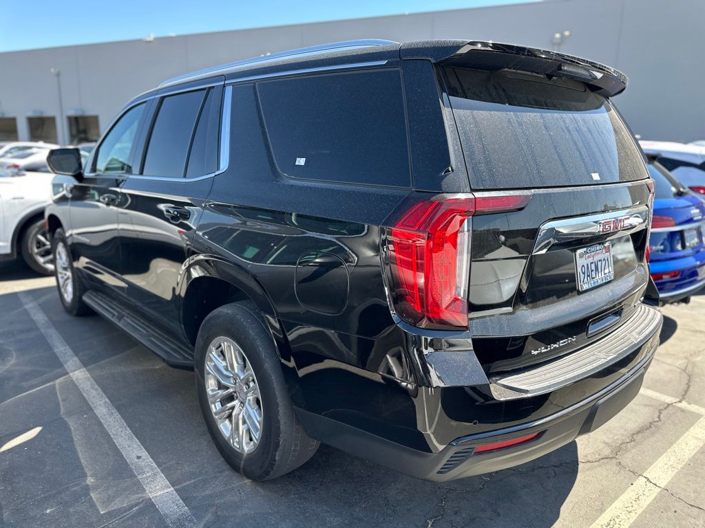 2022 Gmc Yukon SLE photo 2