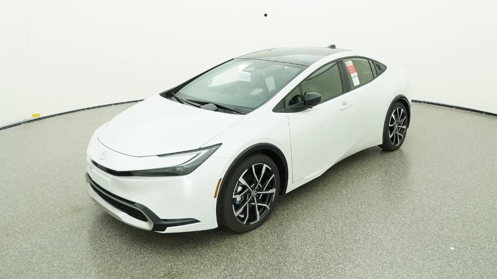 2026 Toyota Prius XSE's photo