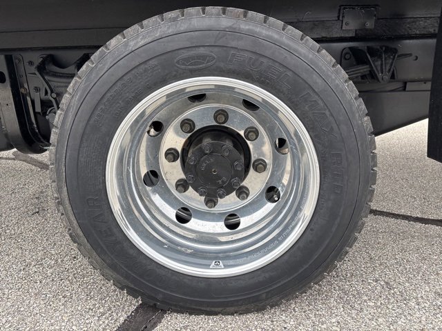 2024 Chevrolet Silverado 6500HD LT photo 8