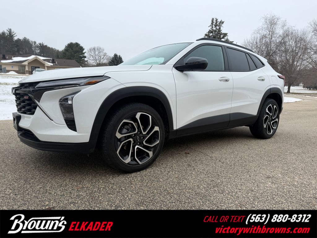 2024 Chevrolet Trax RS's photo