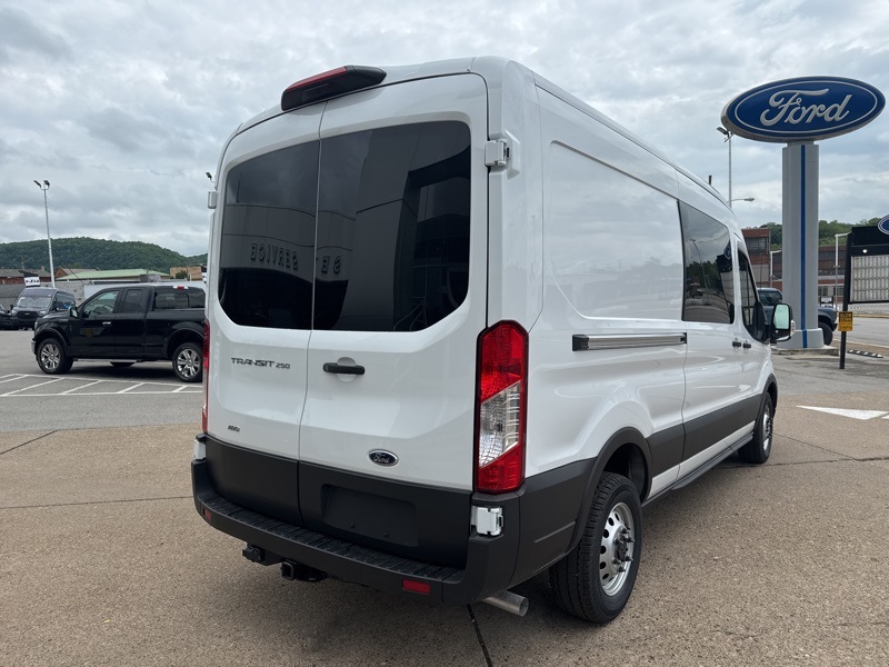 2025 Ford Transit photo 4